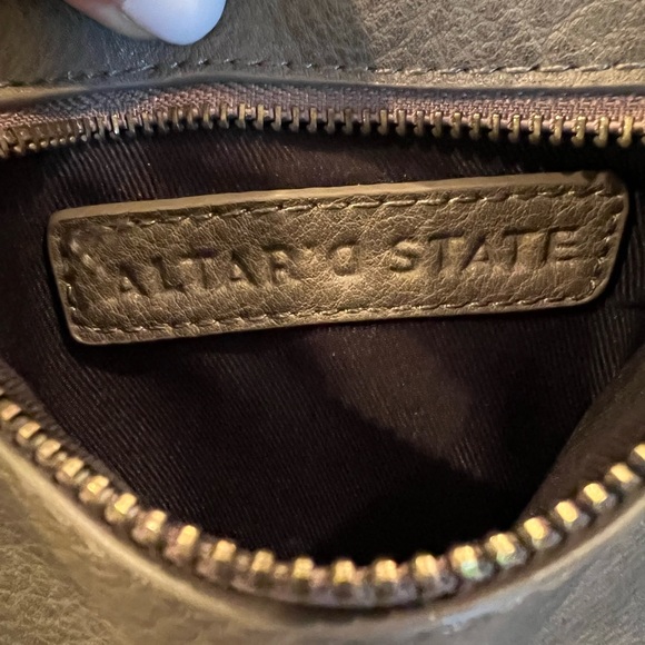 Altar’d State Purse - Picture 3 of 9